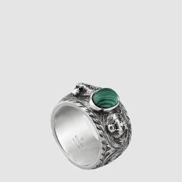 祖母绿雕花复古戒指
