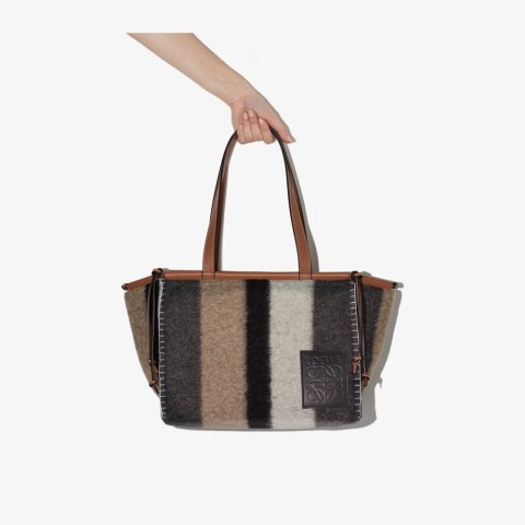 Loewe官网定价$1350Cushion 拼色托特包
