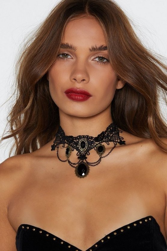 Romance in the Dark Lace Choker | Shop Clothes at Nasty Gal!