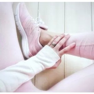 Pink Sneakers @ New Balance