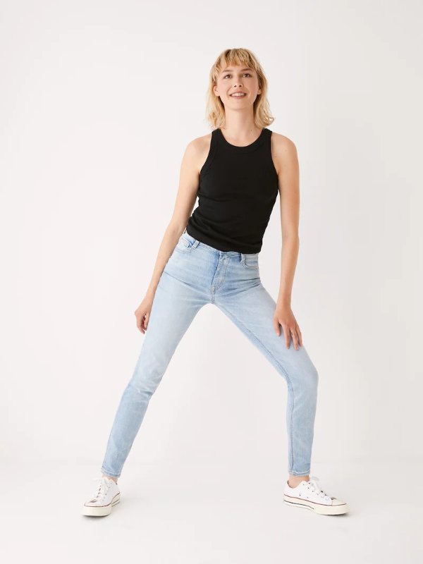 The Kim Slim Jean in Washed Blue