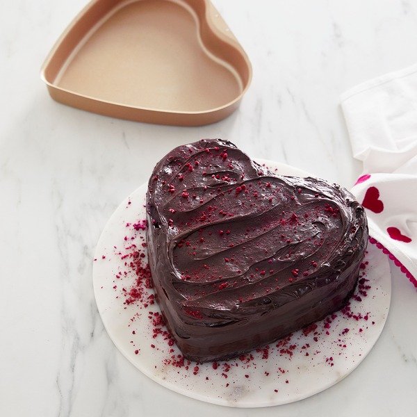 Heart Cake Pan | Sur La Table