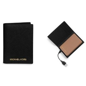 Michael Kors手机充电宝+卡包热卖