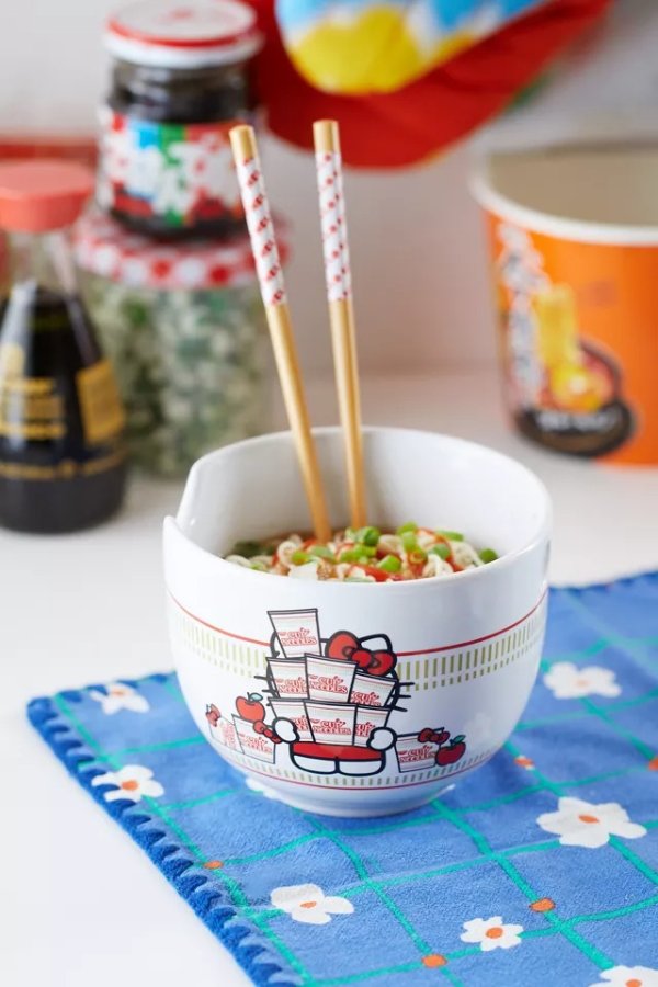 Hello Kitty X Nissin Noodle Bowl & Chopstick Set