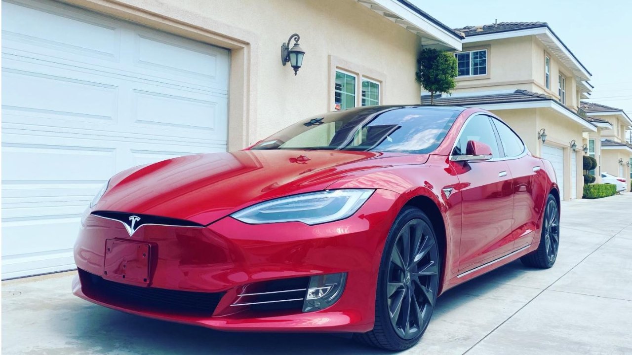 超级大开箱Tesla Model S | 今日喜提小红车一辆，期待她给我的惊喜！
