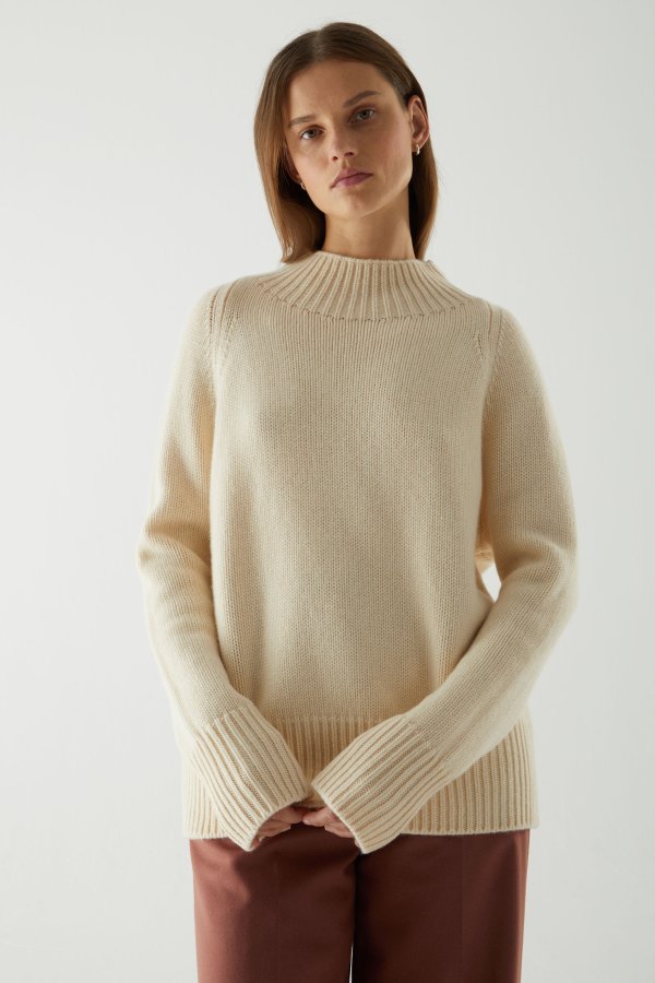 CASHMERE CHUNKY ROLL-NECK SWEATER