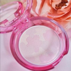 Limited Edition Ettusais Sakura Powder Pastel @Amazon Japan