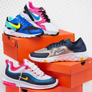 tennis shoes at shoe carnival 