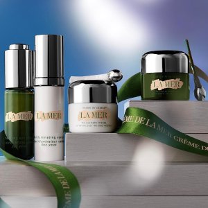 with any $200+ purchase @ La Mer