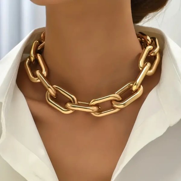 Elegant Vintage Golden Necklace - Chunky Chain for All Seasons, Ideal for Mardi Gras & Daily Wear Costume