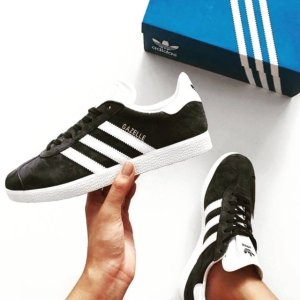 Adidas 复古板鞋 Gazelle 男鞋热卖