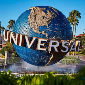 win a family adventure for 4 to Universal Orlando Resort’s Three Theme Parks