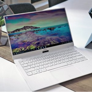 Cyber Week Dell XPS Laptop $100 off