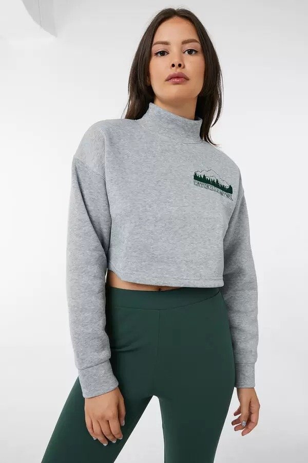 Mock Neck Cropped Sweatshirt | Ardene