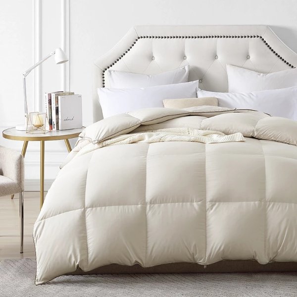 Luxury Down Comforter Filled with 95% White Goose Down