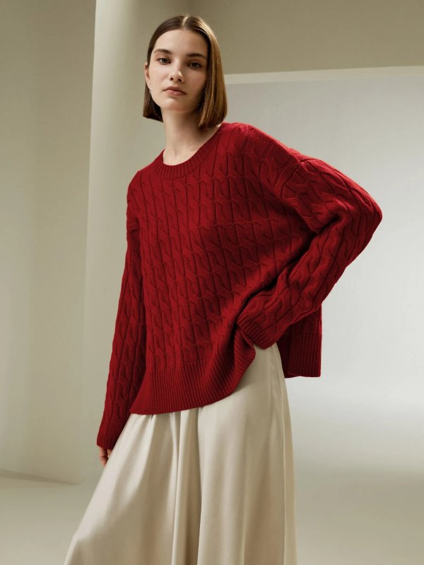 红色羊毛毛衣
