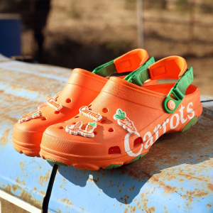 Crocs 精选洞洞鞋、拖鞋热卖 儿童凉鞋$11，洞洞鞋$16起
