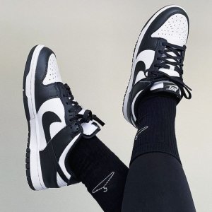 Nike Dunk新上架 收反转熊猫、干枯玫瑰、粉白牛仔、绒面勾等