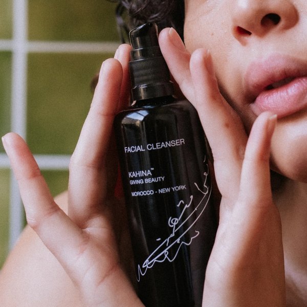Facial Cleanser – Kahina Giving Beauty