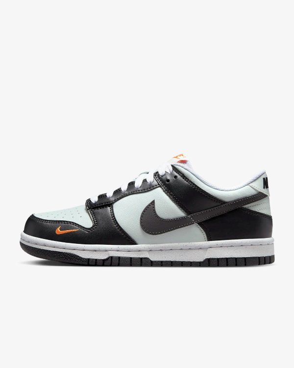 Nike Dunk Low 运动鞋