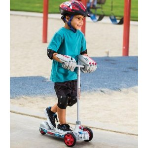 Amazon有Razor Jr. Robo Kix超酷炫儿童三轮滑板车热卖