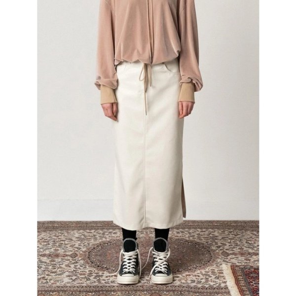 [US] R Faux Leather Long Skirt_Ivory