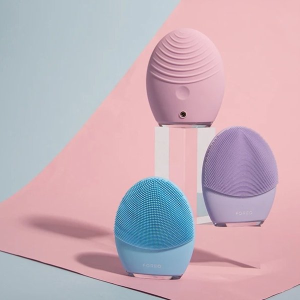 LUNA 3 Sonic Facial Cleanser and Anti-Ageing Massager