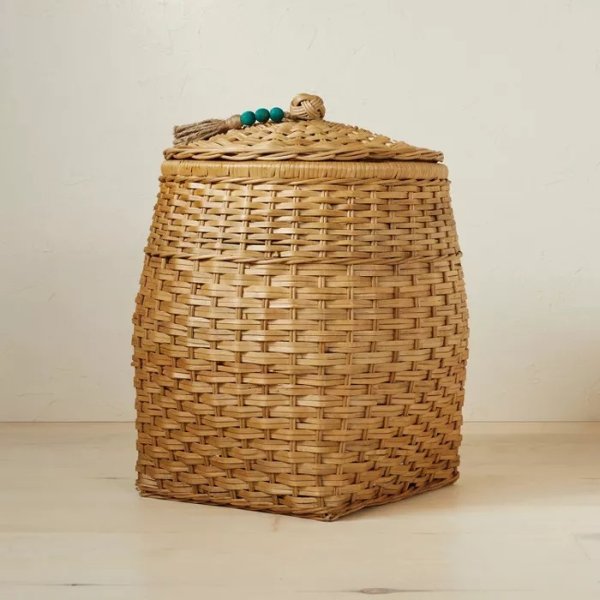 Rattan Basket with Tassel Lid Natural