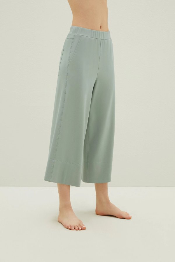 Boundless Knitted Wide Leg Capris Pants