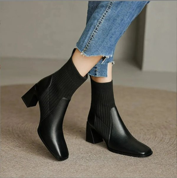 MOUSSE FIT Women Square Toe Ankle Boots