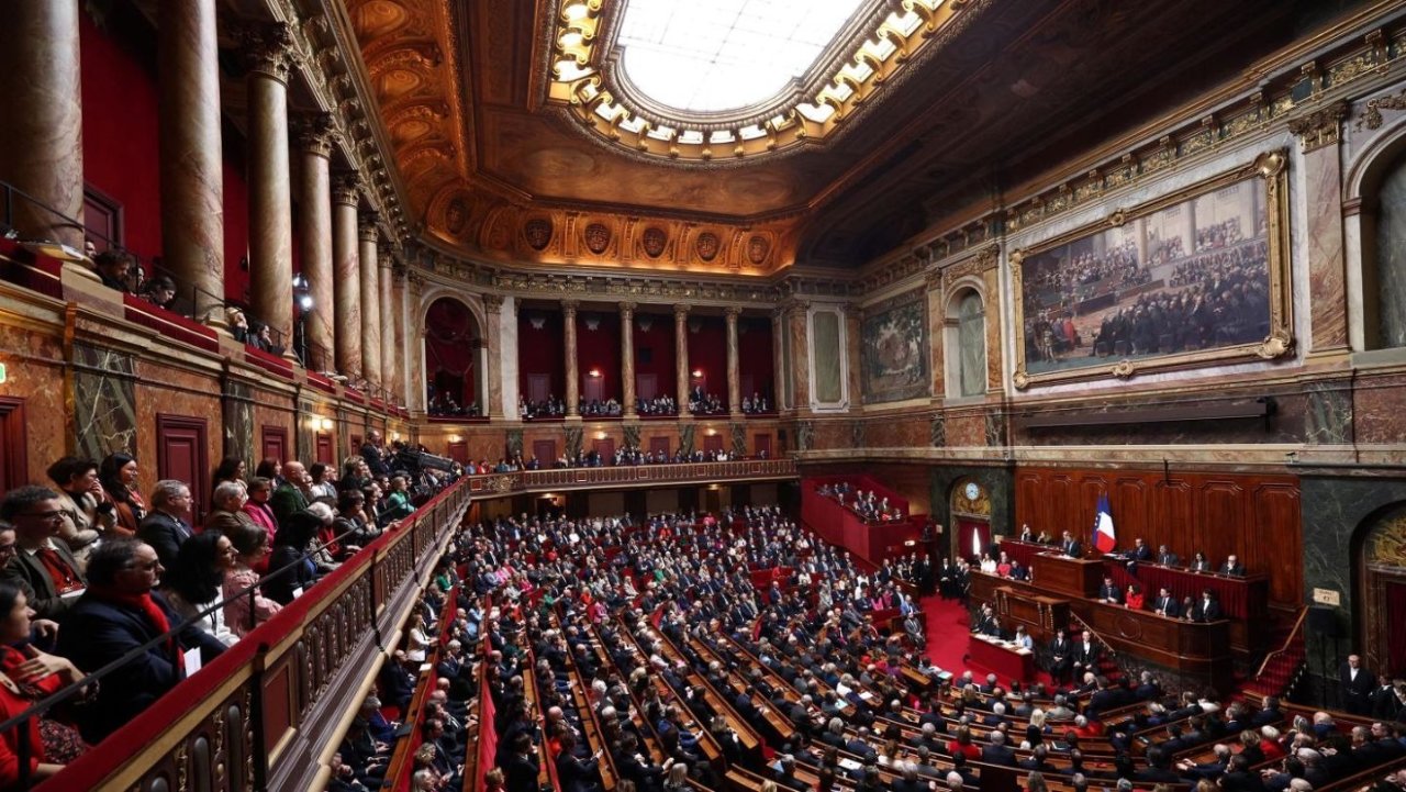 法国成为世界上第一个将堕胎权写入宪法的国家
