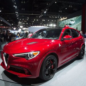新车资讯 2018 Alfa Romeo Stelvio中型SUV