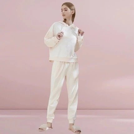 Women's Velvet Sweatsuit Set with Hoodie and Pants