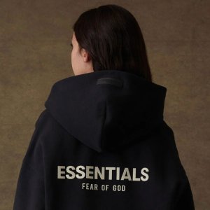 Fear of God Essentials 上新 Logo卫衣$90 运动短裤$45