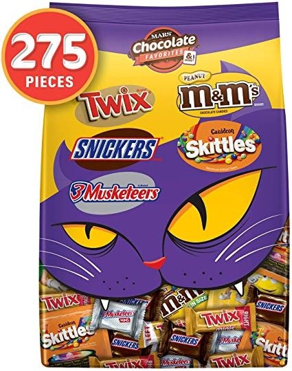 M&M'S Peanut, Snickers, Twix, 3 Musketeers & Skittles Cauldron Halloween Candy Variety Mix, 96.12-Ounce Bag. 275 Pieces