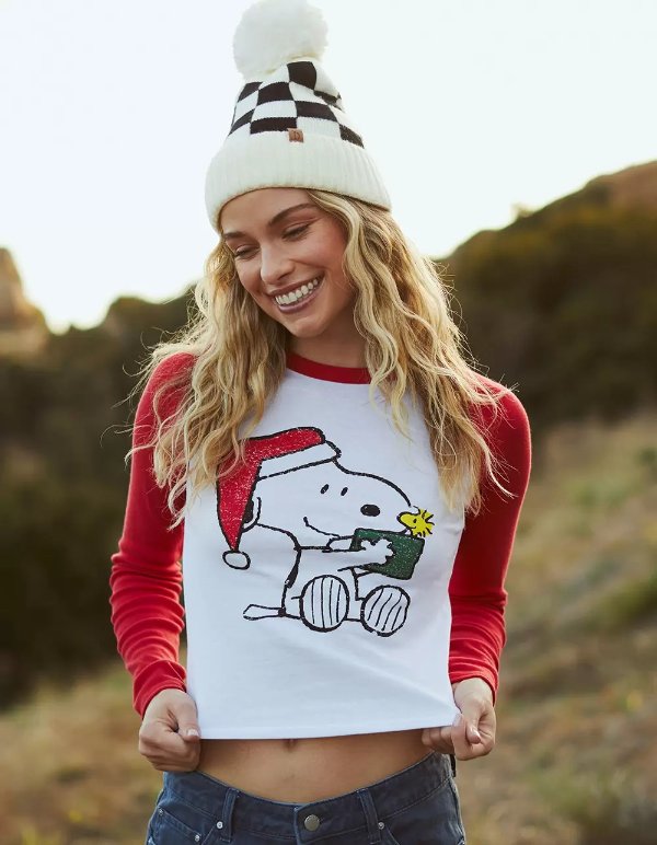 RSQ x Peanuts Holiday Womens Snoopy Long Sleeve Raglan Tee - RED | Tillys