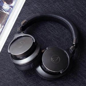 Audio-Technica - ATH-DSR7BT Wireless Over-the-Ear Headphones - Black