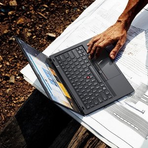 ThinkPad X1 Carbon (6th Gen) (i5-8250U, 8GB, 512GB)