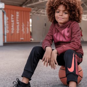 Nike 儿童运动服饰特卖 舒适随意，活泼娃必备