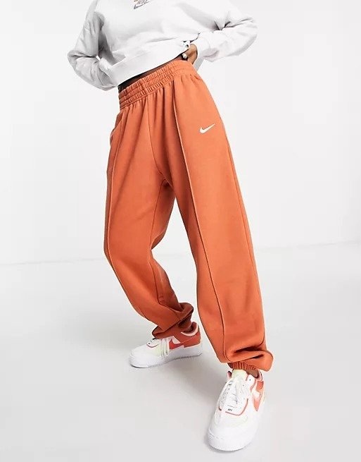 Collection Fleece loose-fit cuffed sweatpants in terracotta