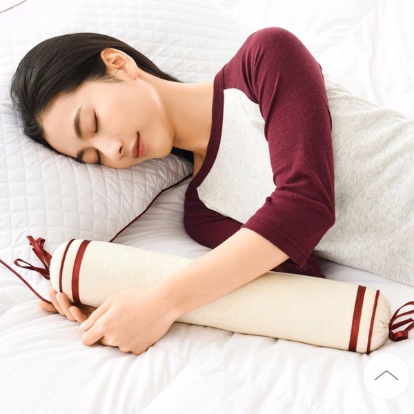 Round Therapeutic Neck Pillow