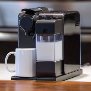 闪购：Nespresso 德龙意式胶囊咖啡机