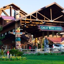 Stay with Daily Water Park Passes at Great Wolf Lodge Wisconsin Dells