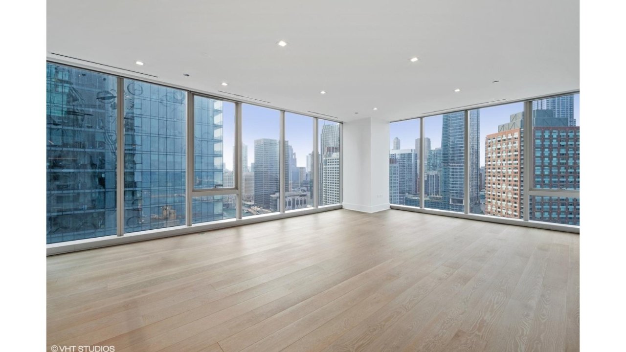 芝加哥黄金海岸的一套公寓售价为 1740 万美元，为今年内的第二高价