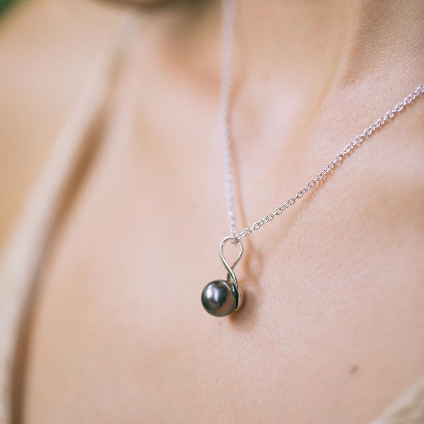 9-10mm Genuine Black Tahitian South Sea Cultured Pearl Infinity Pendant Necklace for Women