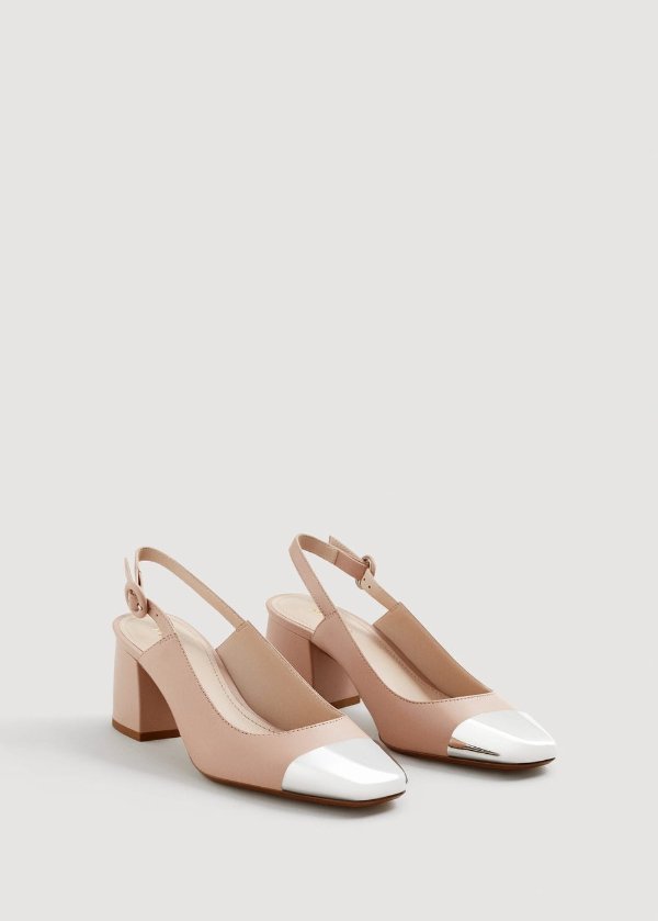 Metallic pointed toe shoes