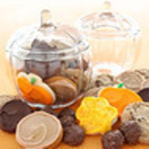 Collector's Edition Glass Pumpkin Jar with 12 Cookies