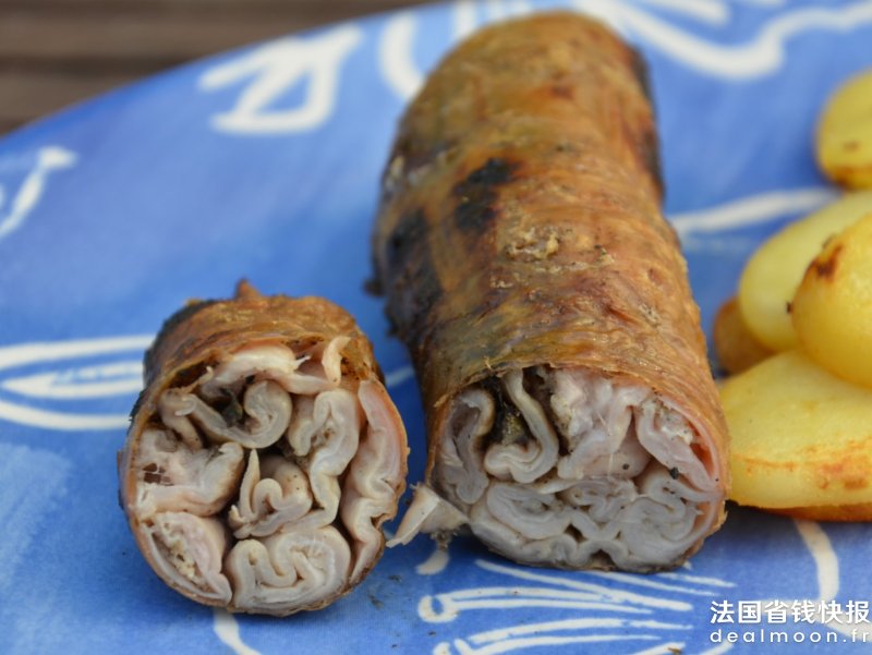 Andouillette__à_la_ficelle__cuite_au_barbecue