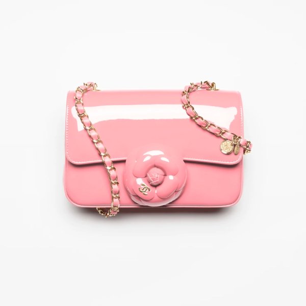 Chanel, Inc. Chanel Small flap bag, Patent calfskin & gold-tone metal,  coral pink — Fashion