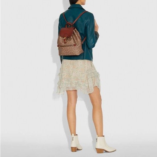 Evie Backpack In Signature Canvas